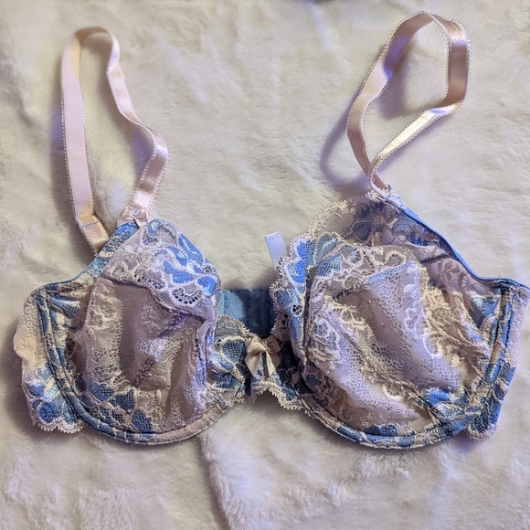 Adore Me Blue and Cream Lace Unlined 34D Bra - Picture 1 of 2